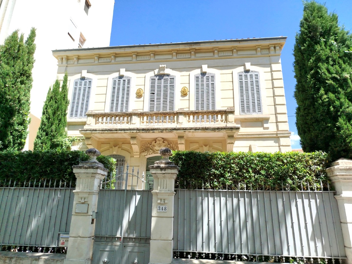 Photo mobile 1 | Salon-de-provence (13300) | Maison de 144.00 m² | Type 7 | 567100 € |  Référence: 189239JML